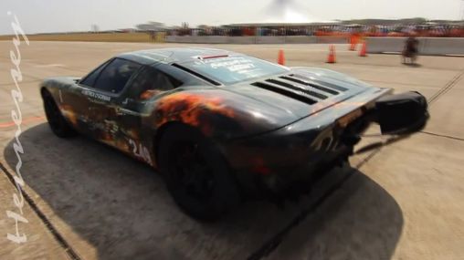 Hennessey Ford GT makes 430 km/h or 267 mph at Texas mile