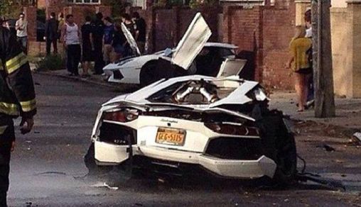 Lamborghini Aventador splits in half after a brutal crash