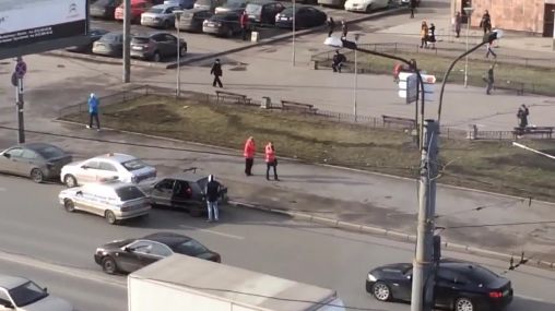 Meanwhile in Russia: Car towing failed in epic fashion