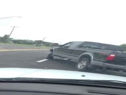 Meanwhile in USA: One of the most epic road rage failures