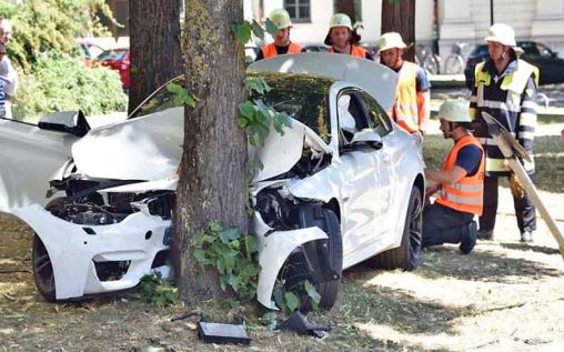 The very first F82 BMW M4 crash on a public road in Germany