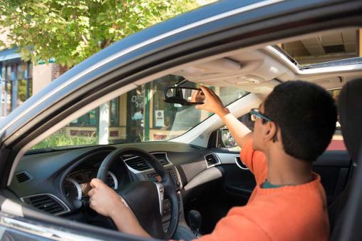 What Should Modern Drivers Do To Stay Safe On The Road?