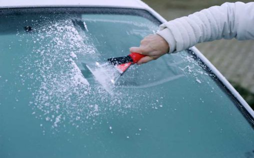 Caring For Your Windshield When It Is Cold
