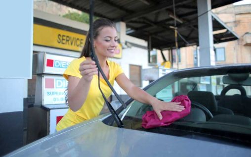 The Rise of Waterless Car Wash: Saving Water and Reducing Environmental Impact