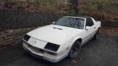 3rd gen white 1984 Z28 Chevrolet Camaro 305 V8 For Sale (1)