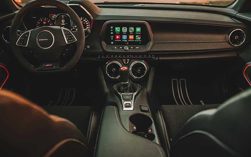 Chevrolet Camaro Manual vs. Automatic Transmission: Which One Is Right for You?